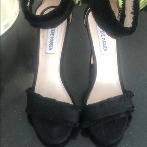 Steve Madden strappy frayed heels